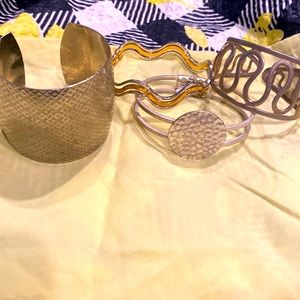 BEAUTIFUL BRACELET LOT 4